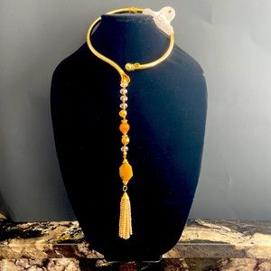A Chocker Necklace with Beads, Natural Stones drops.